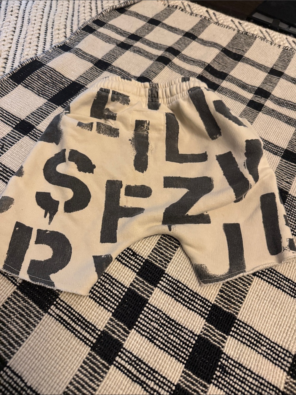 nununu Cream Shorts with Black Graphic Print - Picture 4 of 4